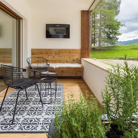 I Larici - Dolomiti Skyline Apartment *