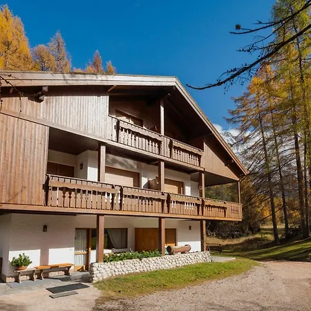 I Larici - Dolomiti Skyline Apartment *